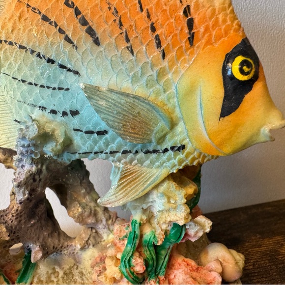 Tropical Fish figurine / Decor 🐠 - Picture 4 of 4